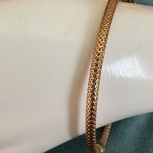 18kt Italian yellow gold 7” bangle bracelet